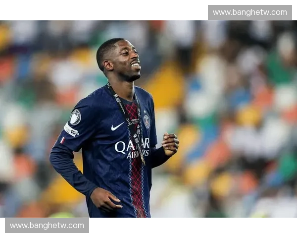 巴黎与巴萨巅峰对决再燃欧冠战火激情重现绿茵荣耀争锋时刻 巴黎与巴萨巅峰对决再燃欧冠战火激情重现绿茵荣耀争锋时刻